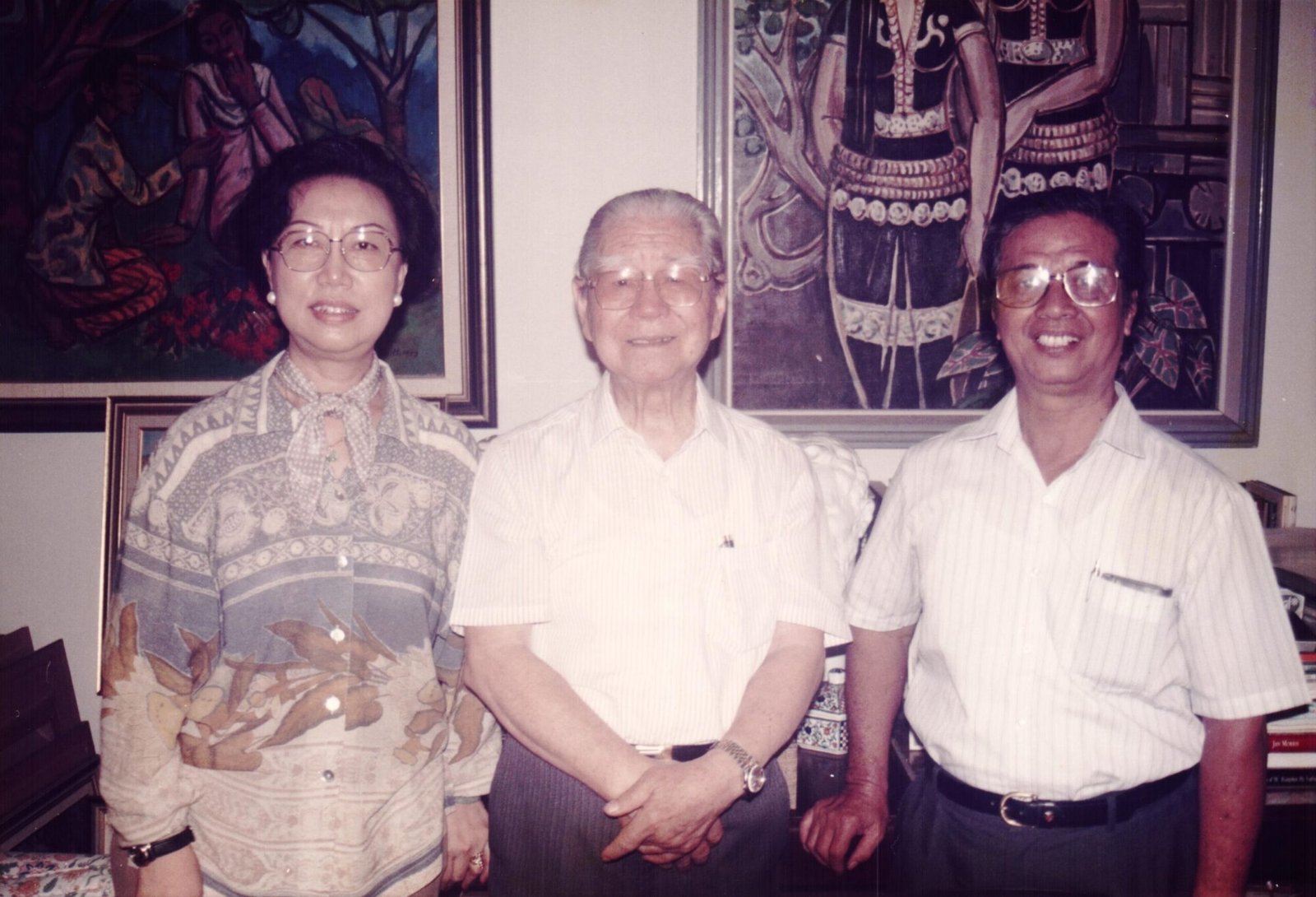 Wong Soo Yen with Liu Kang, centre, and Wu Shi Gui 吴世桂, ink painting instructor at Outram Park Community Centre Art Club