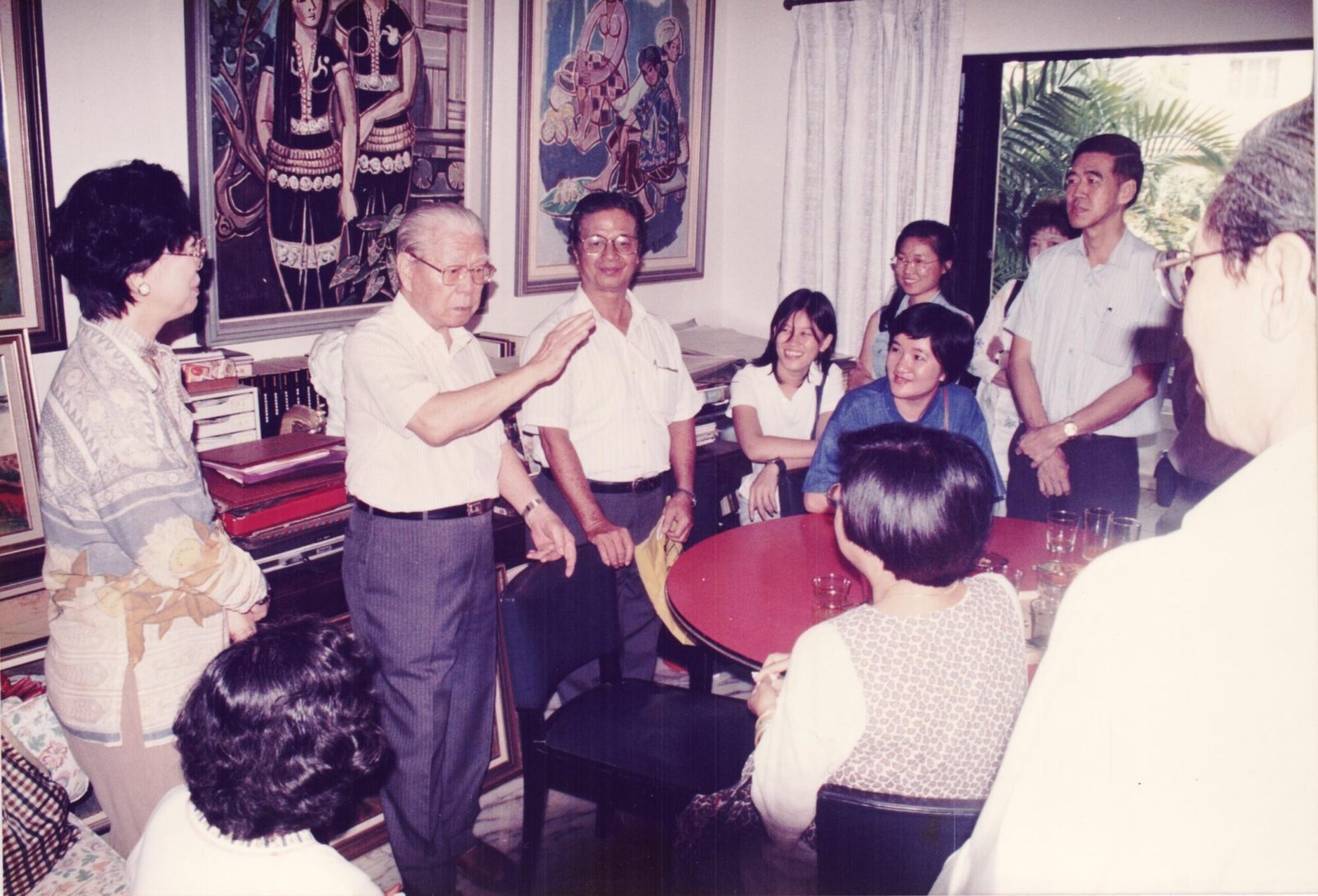 Wong Soo Yen listening to Liu Kang_s (2nd from left) lecture, with Instructor (3rd from left) and classmates